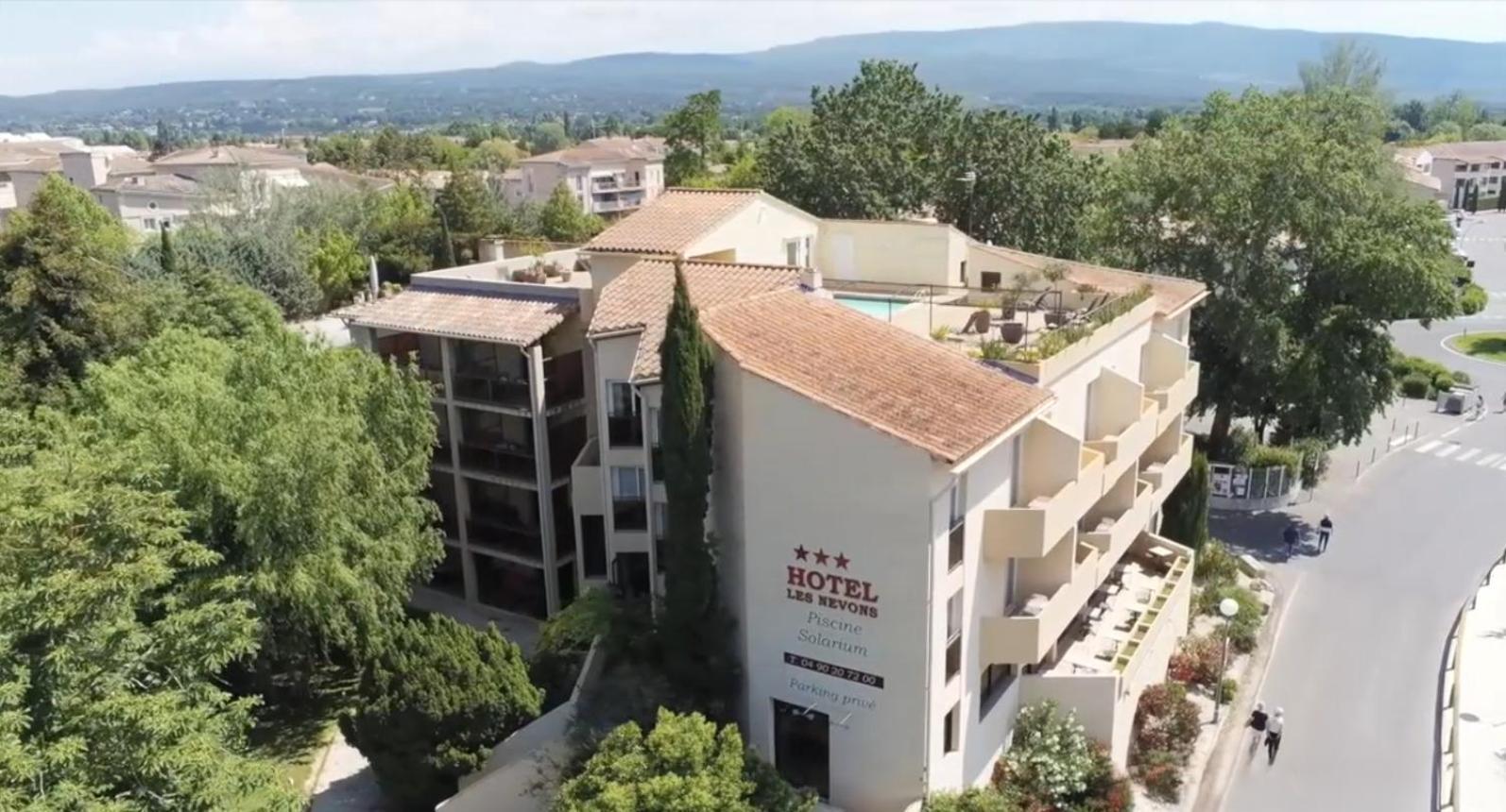 Hotel Les Nevons LʼIsle-sur-la-Sorgue Exterior foto