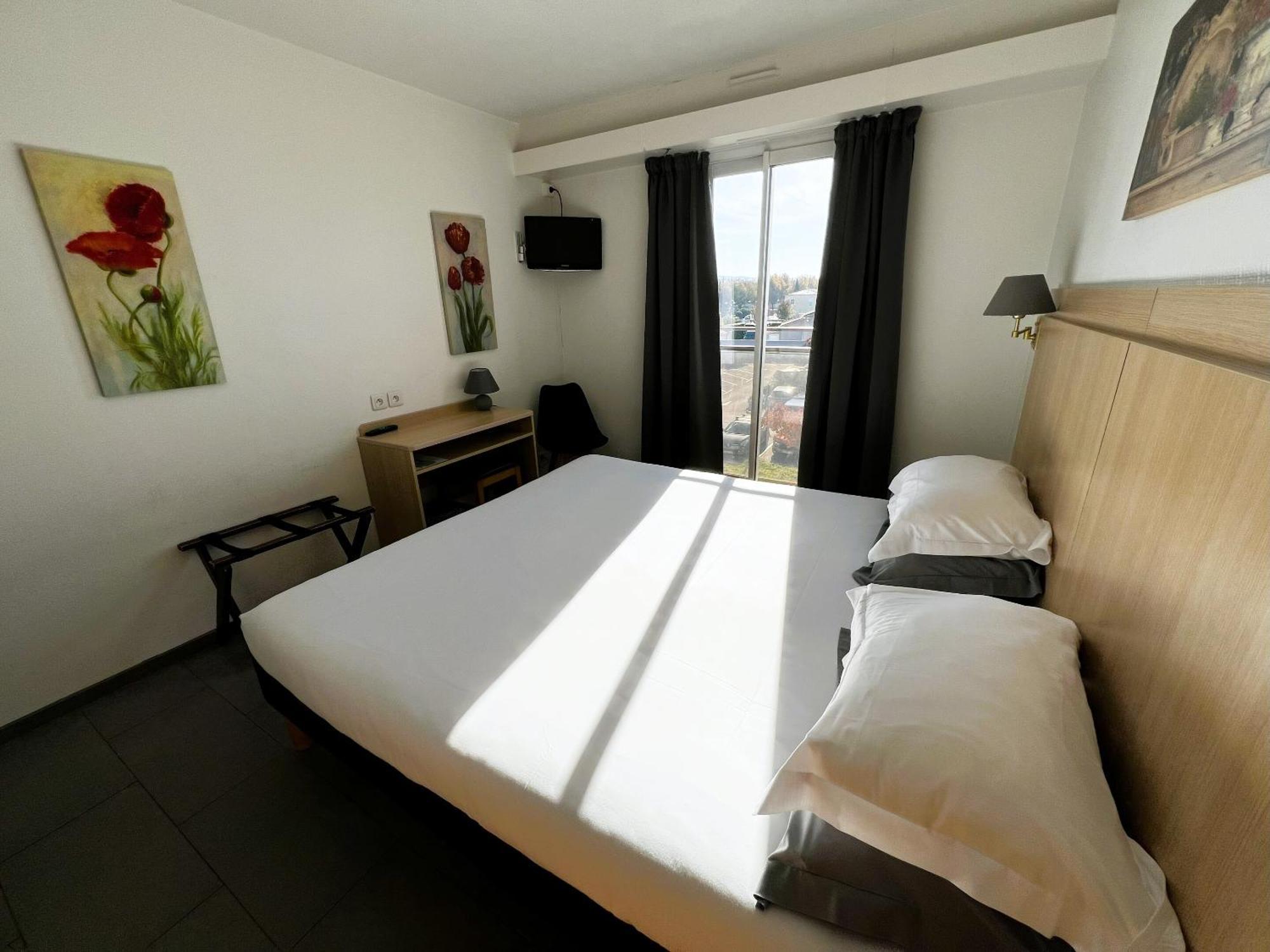 Hotel Les Nevons LʼIsle-sur-la-Sorgue Cameră foto