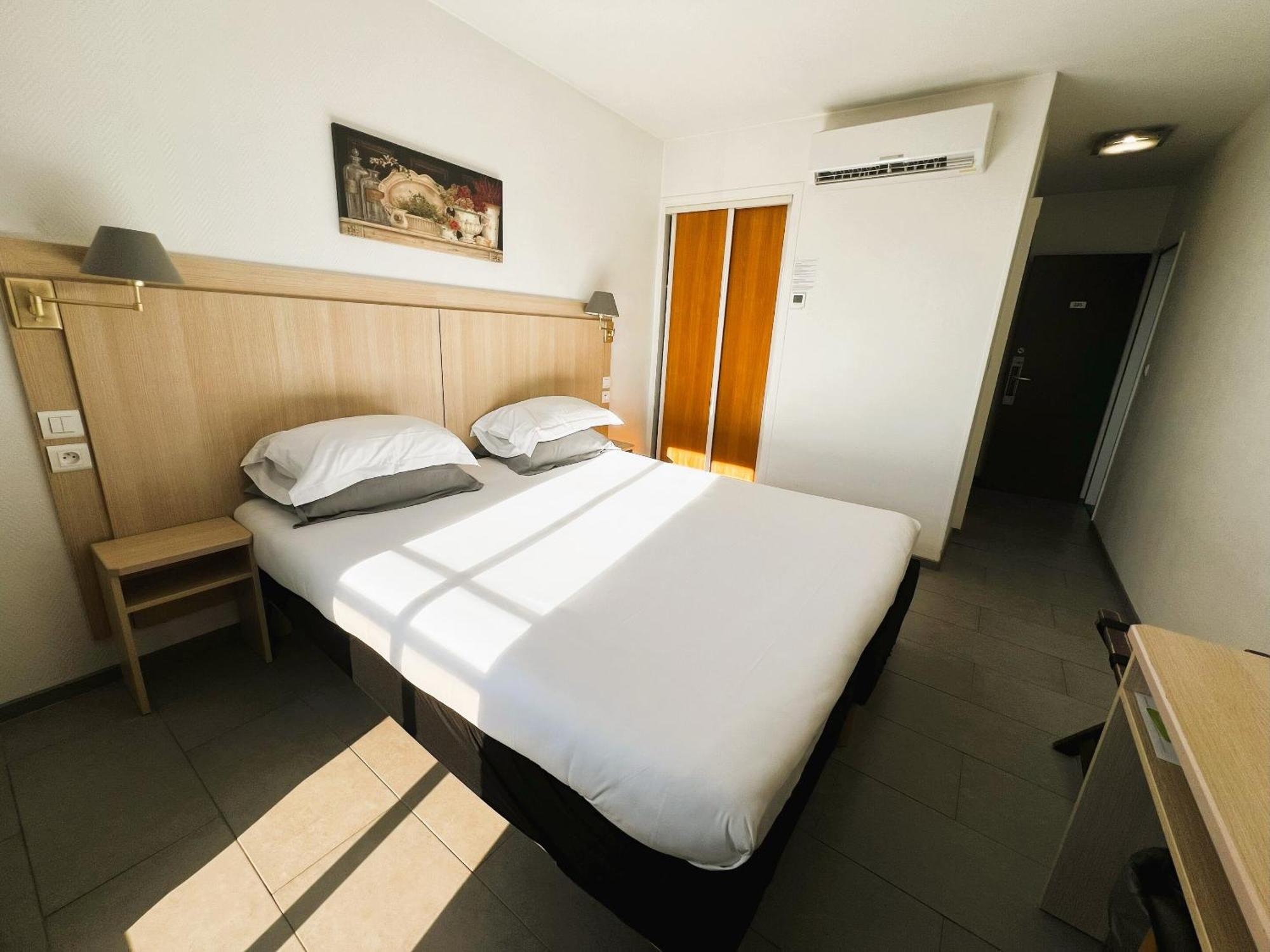 Hotel Les Nevons LʼIsle-sur-la-Sorgue Cameră foto
